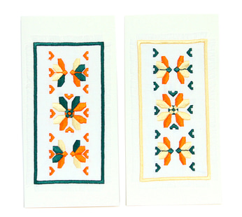 ウクライナ雑貨 花刺繍 ウクライナ刺繍のグリーティングカード「Bee」 20cm x 10cm